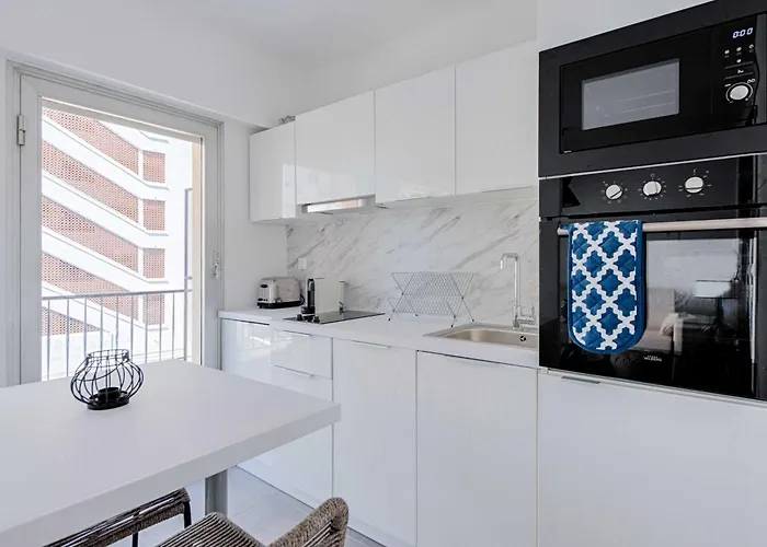 Beautiful Flat With Balcony - 200m From The *